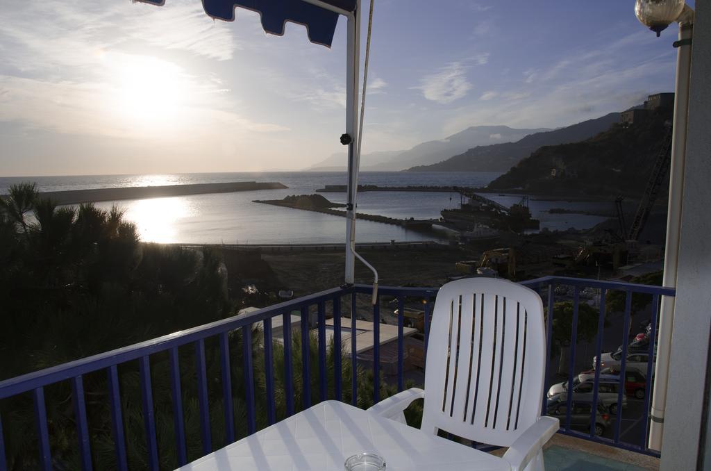 Residence Costa Templada Ventimiglia Ruang foto