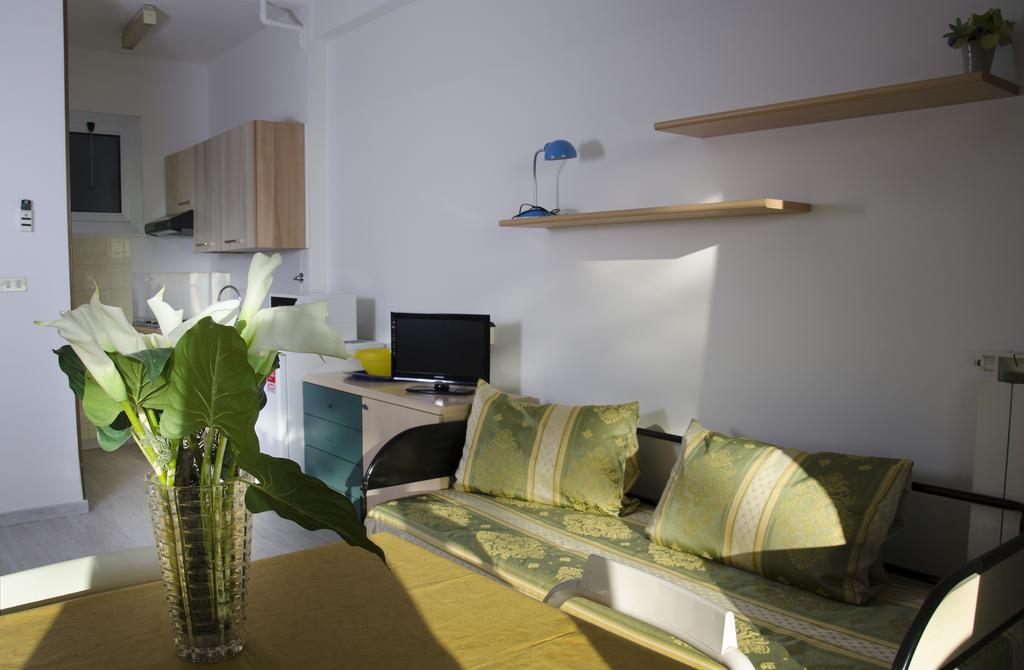Residence Costa Templada Ventimiglia Ruang foto