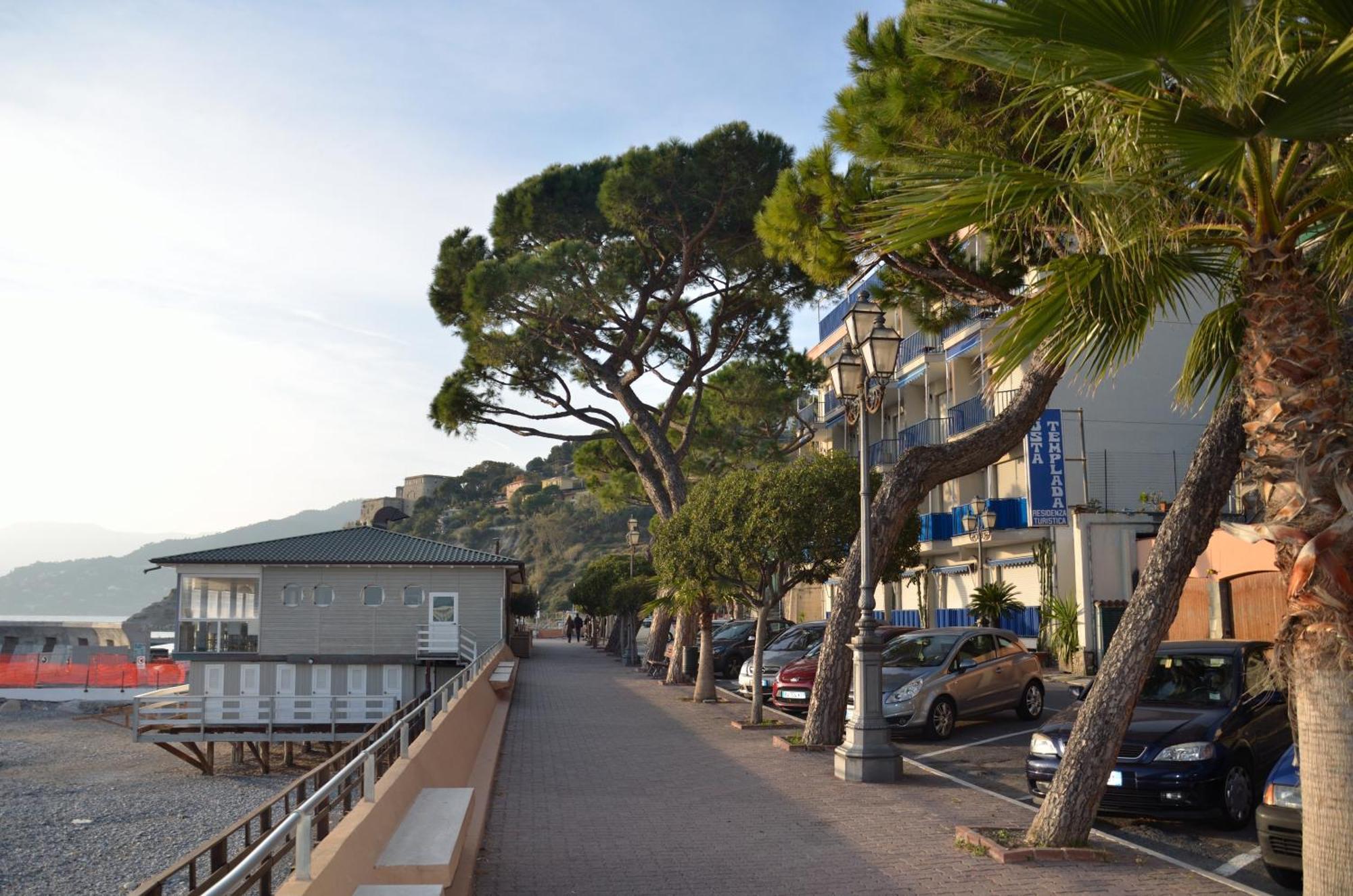 Residence Costa Templada Ventimiglia Bagian luar foto