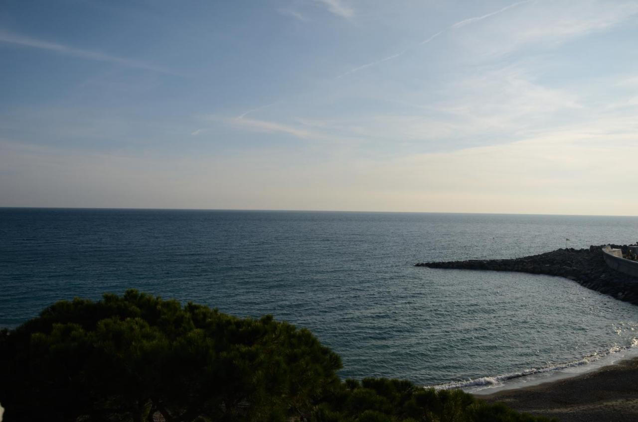 Residence Costa Templada Ventimiglia Ruang foto